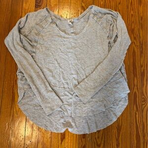 We The Free Light Gray Long Sleeve Scoop Neck Blouse
